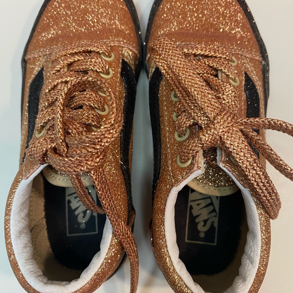 🔥 VANS OLD SKOOL OFF THE WALL LOW TOP SKATE  GOLD & BLACK GLITTER KIDS SIZE 1 - Picture 6 of 8